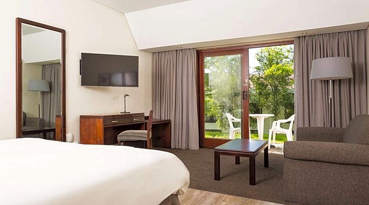 Nh Cape Town The Lord Charles