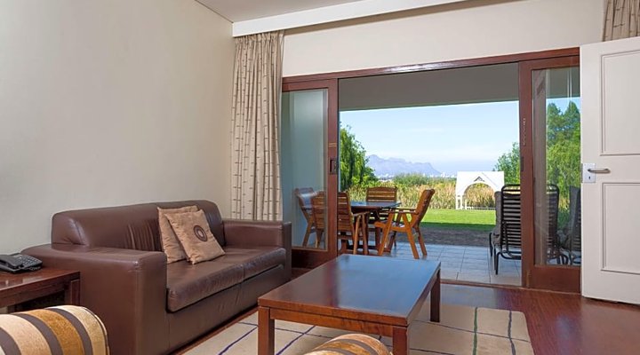 Nh Cape Town The Lord Charles