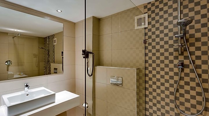 Nh Cape Town The Lord Charles