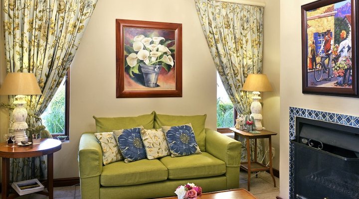 Petit and Grande Plaisir