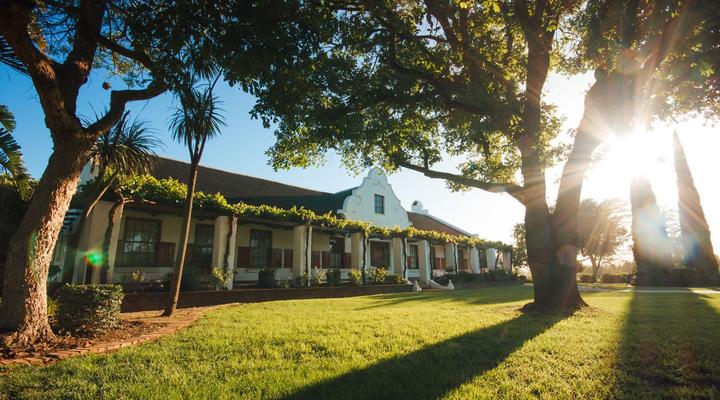 Beausoleil - Pool View
