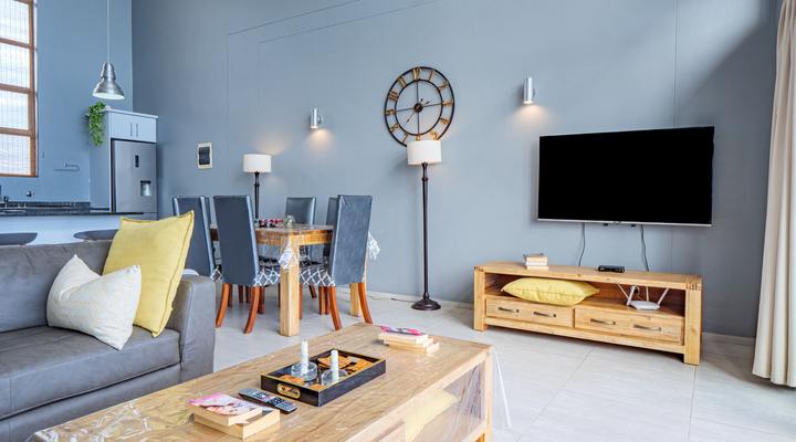 4 Sleeper Stunner @516 Point Bay