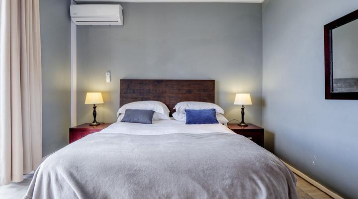 4 Sleeper Stunner @516 Point Bay