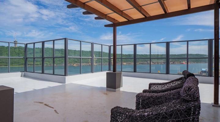 4 Sleeper Stunner @516 Point Bay