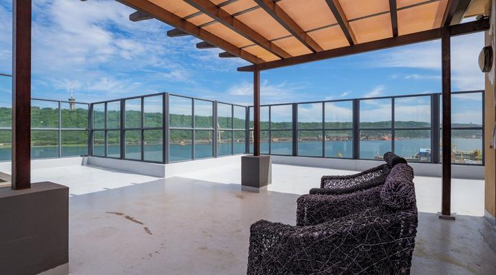 4 Sleeper Stunner @516 Point Bay