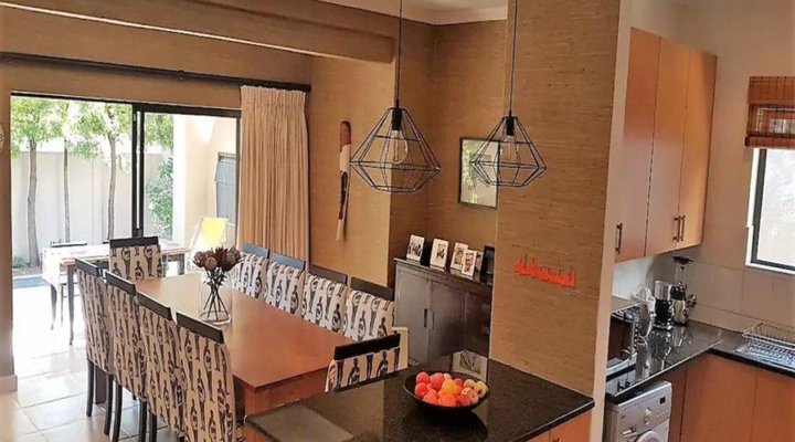 Afropolitan Haven Parkhurst