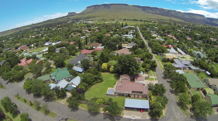 Africlassic Guest House - Harrismith