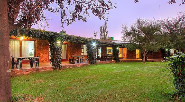 Airport Bird & Game Lodge