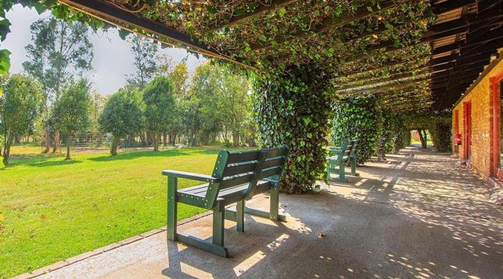 Airport Bird & Game Lodge