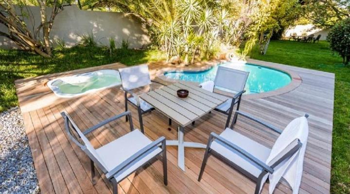 Le Petit Chateau Guest House