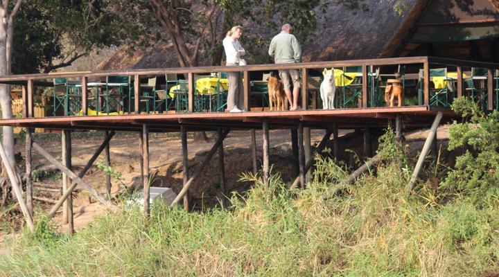 Ndhovu Safari Lodge