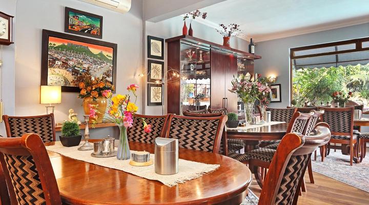 40 Winks Guest House Green Point