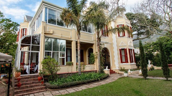 Carmichael House Boutique Hotel