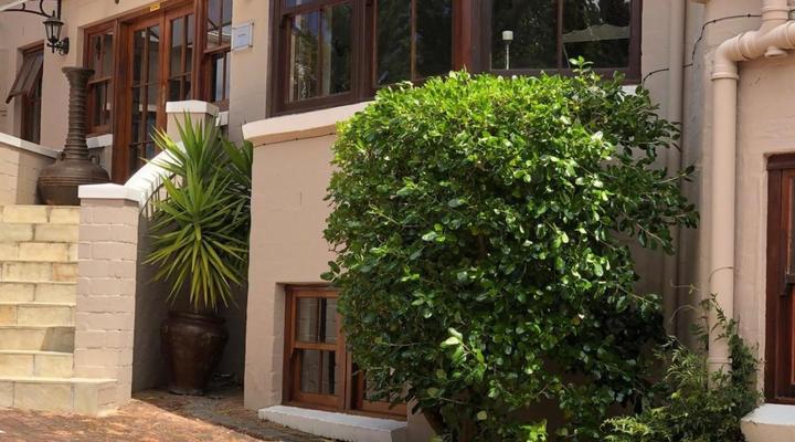 Summit Place Guest House 