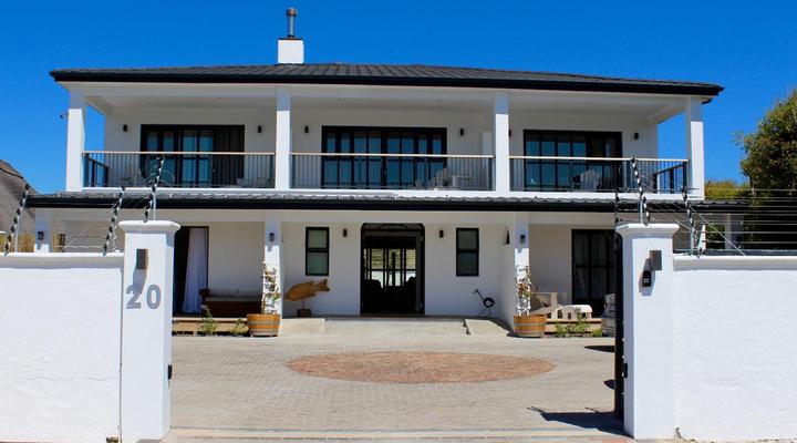 Whale Rock Luxury Lodge