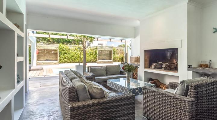 Whale Rock Luxury Lodge