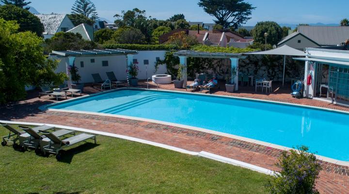 Whale Rock Luxury Lodge