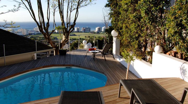 121 Ocean View Drive Studio Apartment