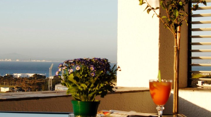 121 Ocean View Drive Studio Apartment