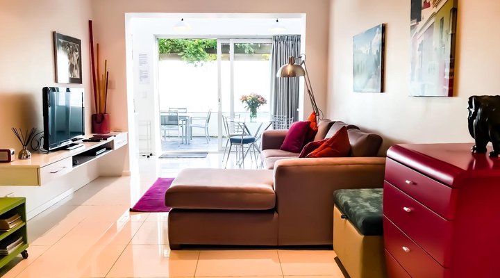 121 Ocean View Drive Studio Apartment