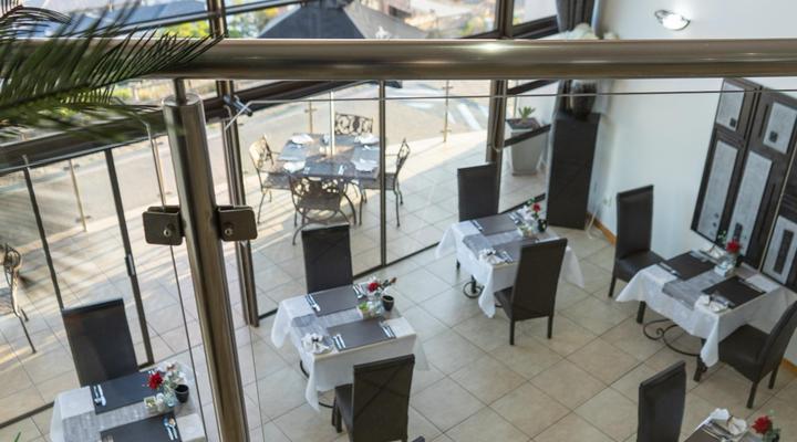 Bar-t-nique Guest House