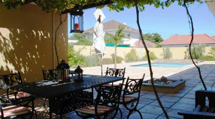 La Roche Guest House