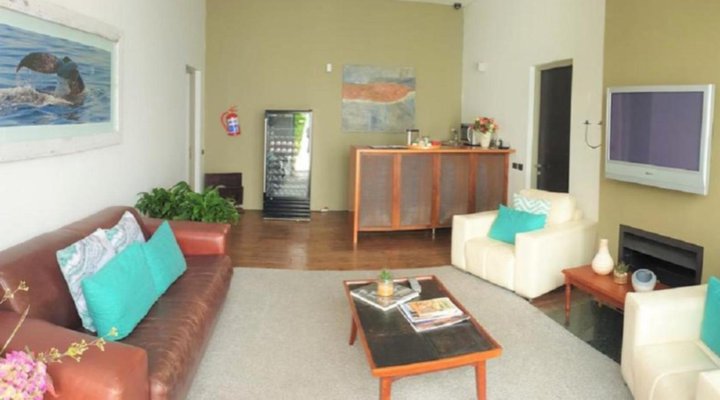 Dunkley House