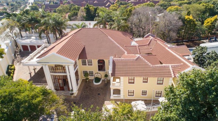 Cricklewood Manor Boutique Hotel