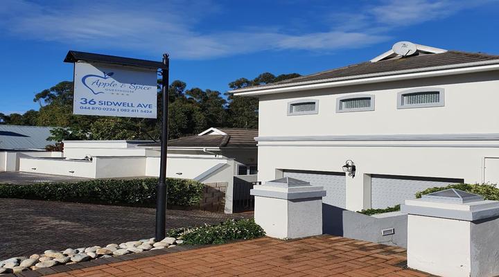Apple and Spice Guest House