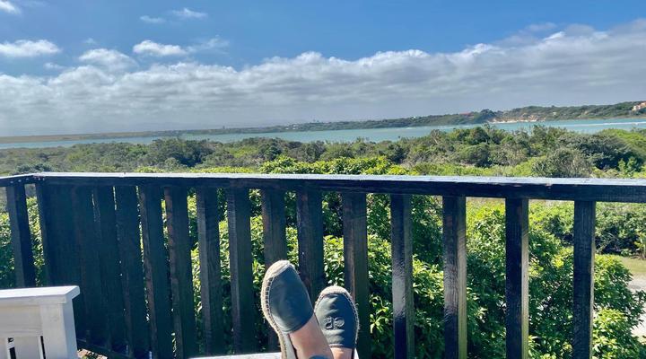 i-Lollo Lodge, River-front Accomodation