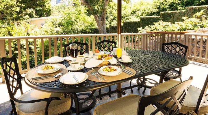 Wilderness Manor Guest House