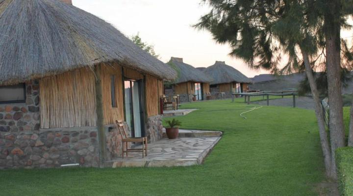 Felix Unite Orange River Cabana's