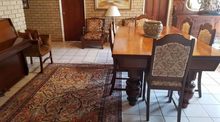 A Mountain View Country Estate