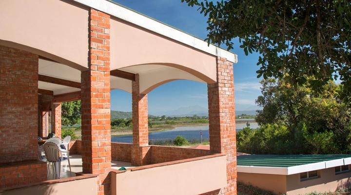 Waters Edge Holiday House