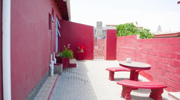 Tina's Guest House 