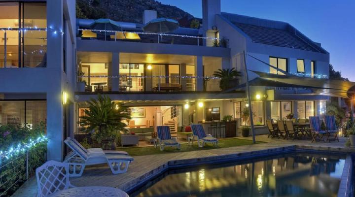 185 on BEACH Boutique Suites and Apartments