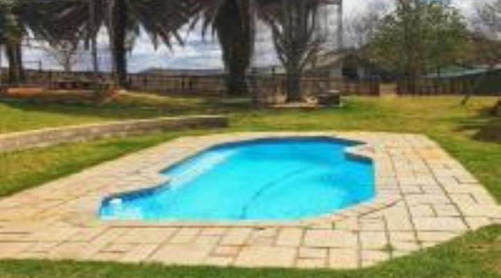 Emahlathini Farm Lodge