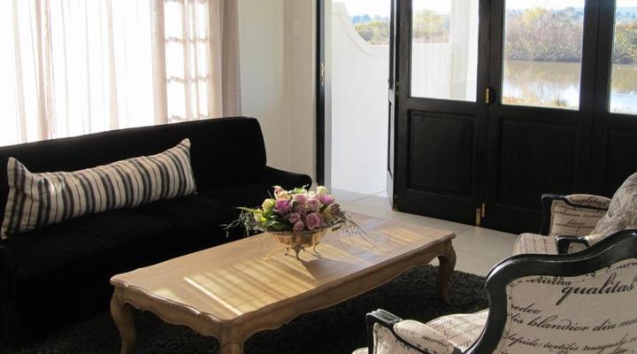 La Riviera Guest House and Spa