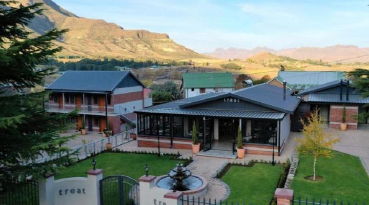 Clarens Retreat