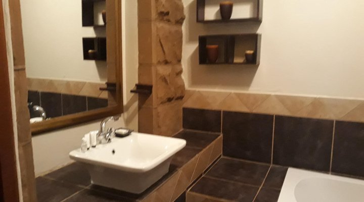 African Dawn Luxury Guesthouse