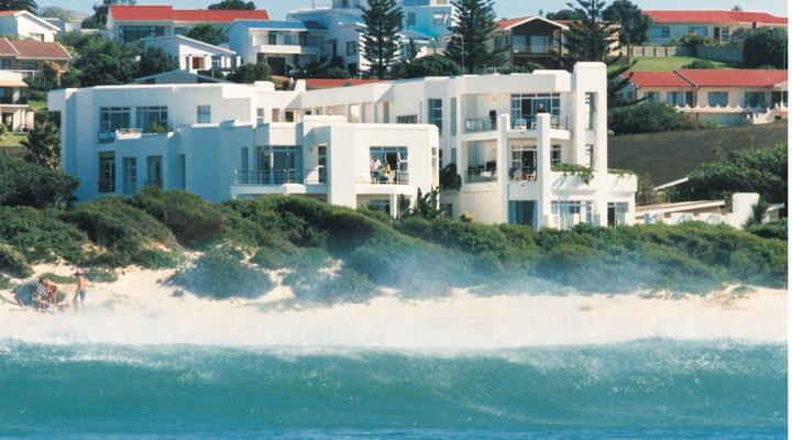 Diaz 15 House on the Bay