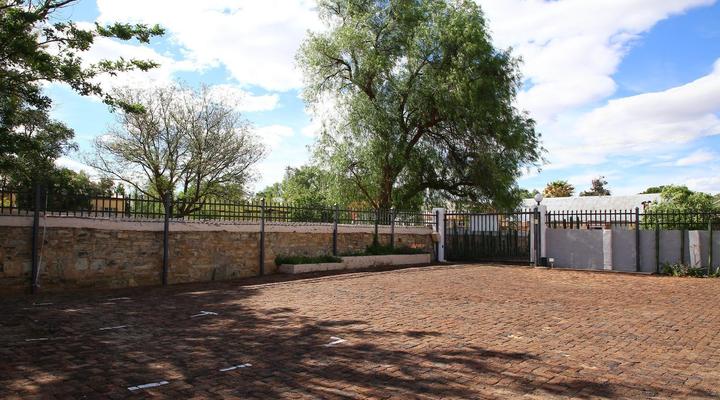 Desert Inn Guest House