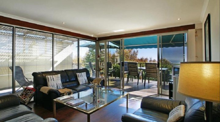 Anchor Bay Guest House
