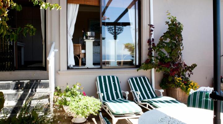 123 Ocean View Drive Apartment