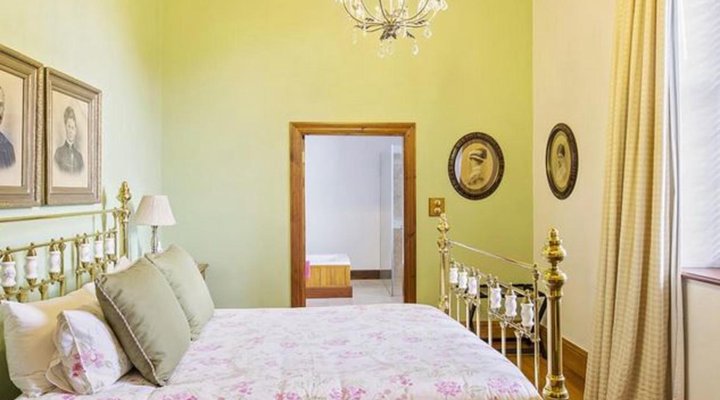 Oak Cottage and Manor House Rooms