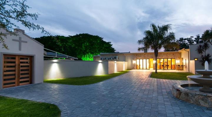 Africanos Country Estate