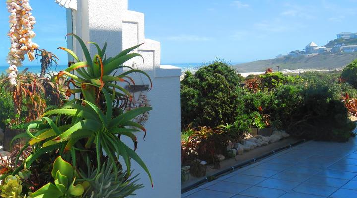 On The Beach-Seabreeze Apartment