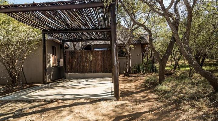 Hoedspruit Raptors Lodge No 16