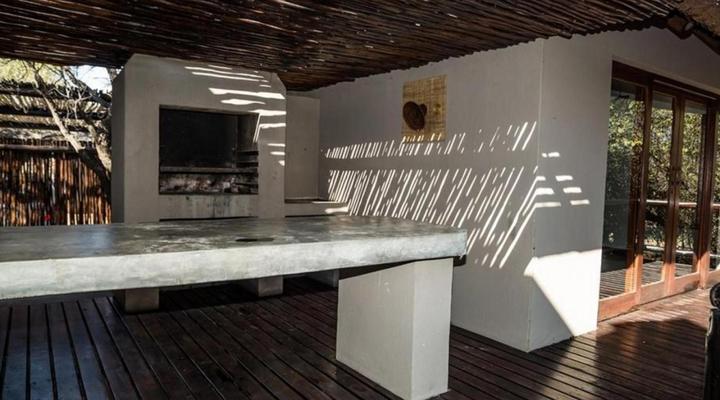 Hoedspruit Raptors Lodge No 16