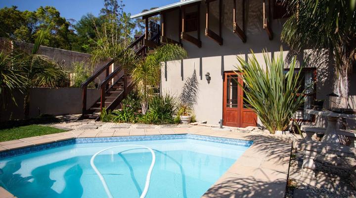 Flametree Guesthouse 